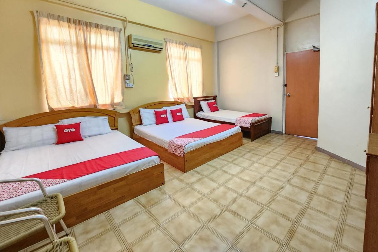 Oyo 90743 Hotel Ban Cheong Kangar Exterior photo