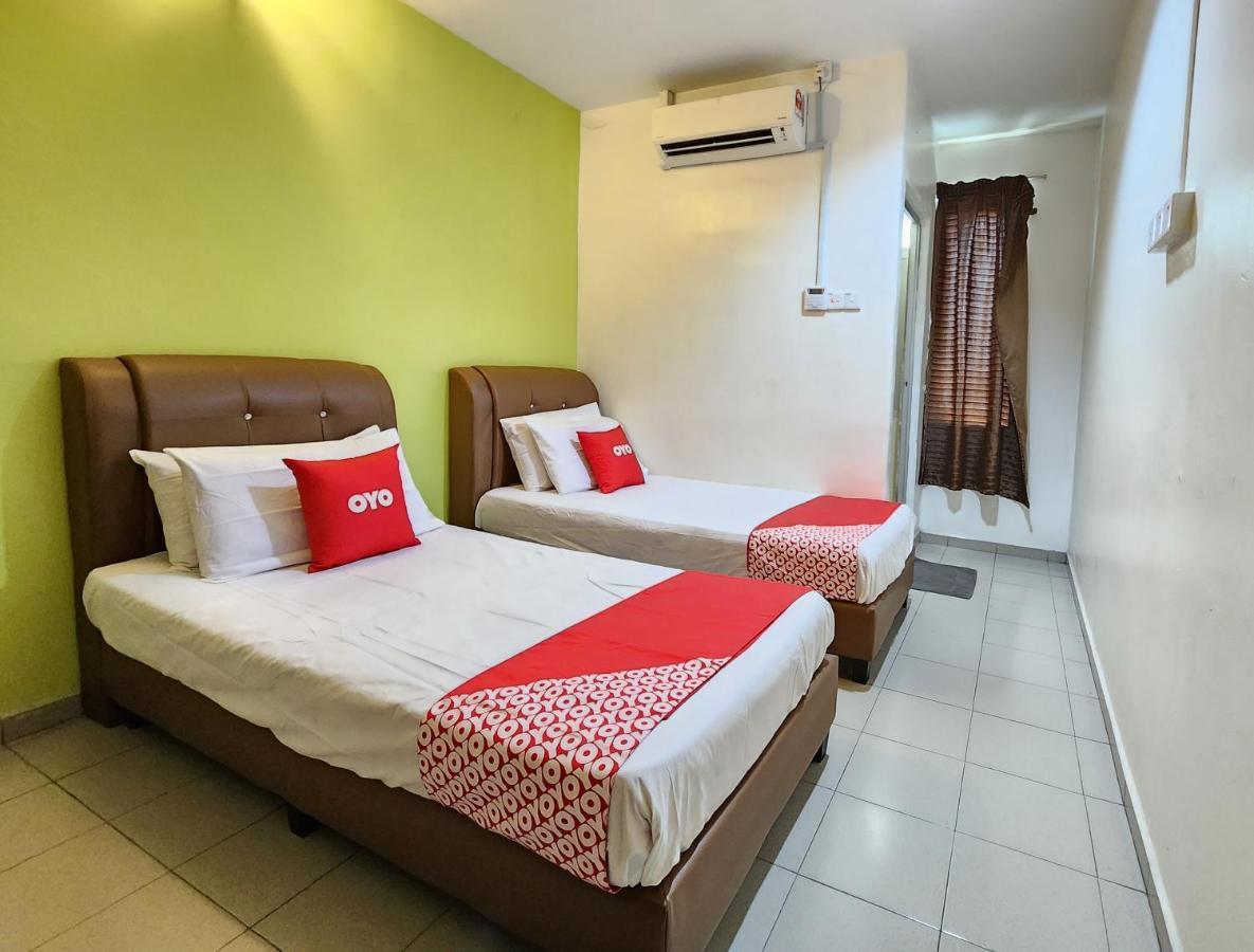 Oyo 90743 Hotel Ban Cheong Kangar Exterior photo