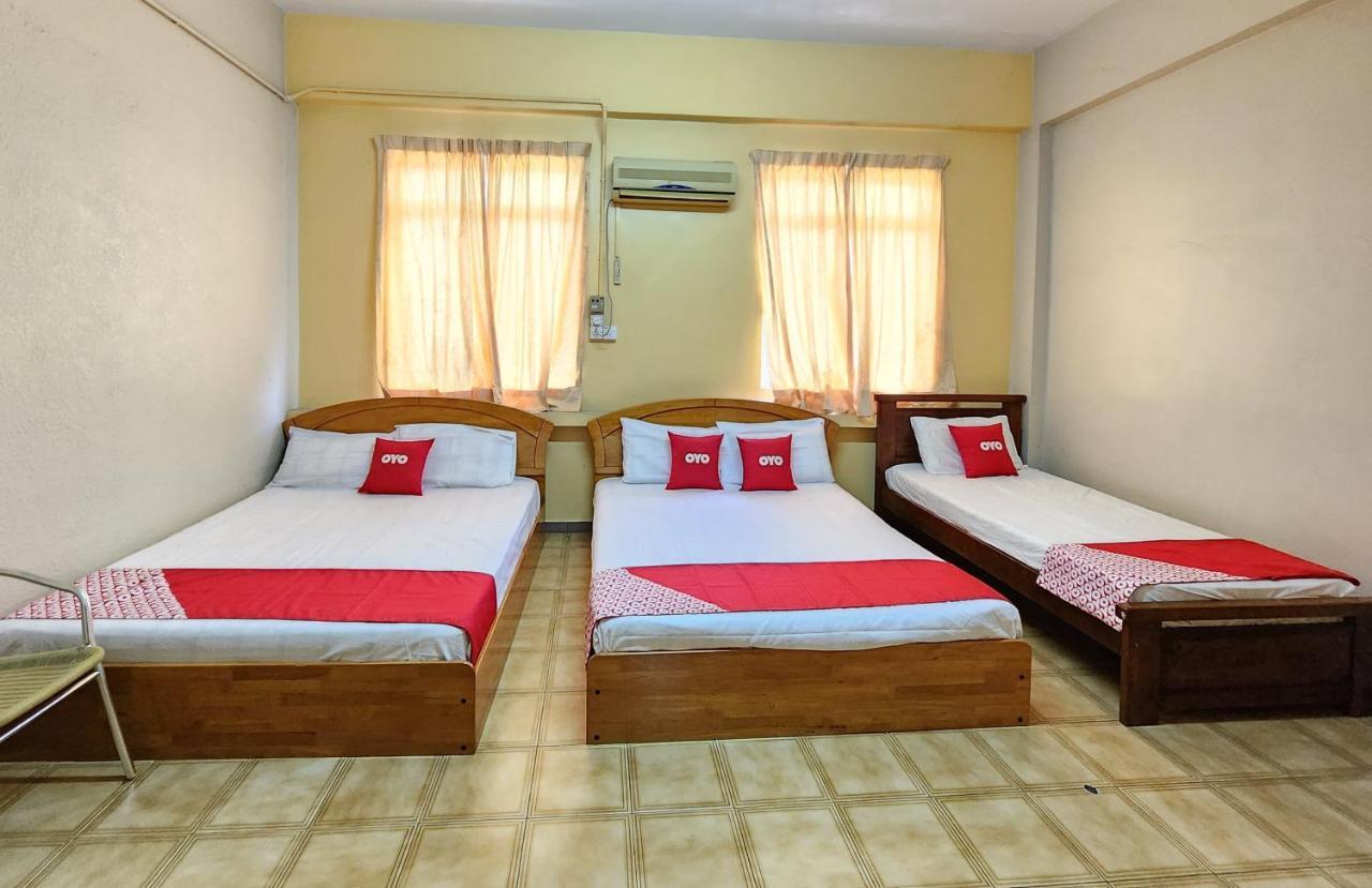 Oyo 90743 Hotel Ban Cheong Kangar Exterior photo