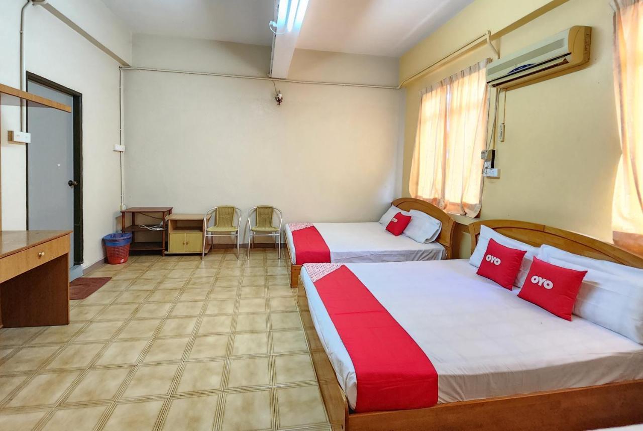 Oyo 90743 Hotel Ban Cheong Kangar Exterior photo