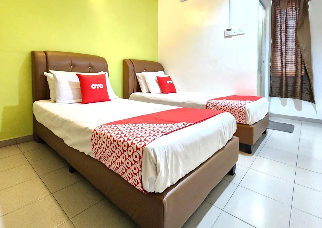 Oyo 90743 Hotel Ban Cheong Kangar Exterior photo
