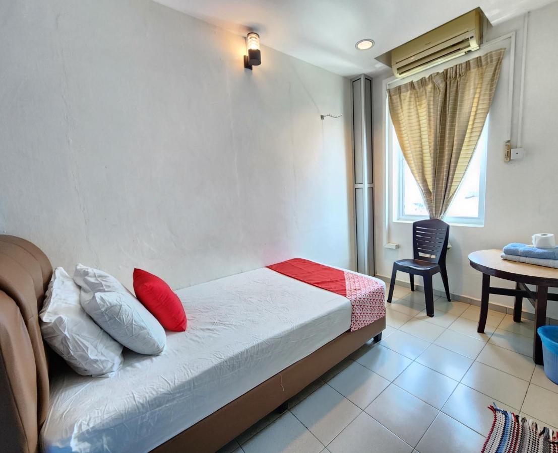 Oyo 90743 Hotel Ban Cheong Kangar Exterior photo