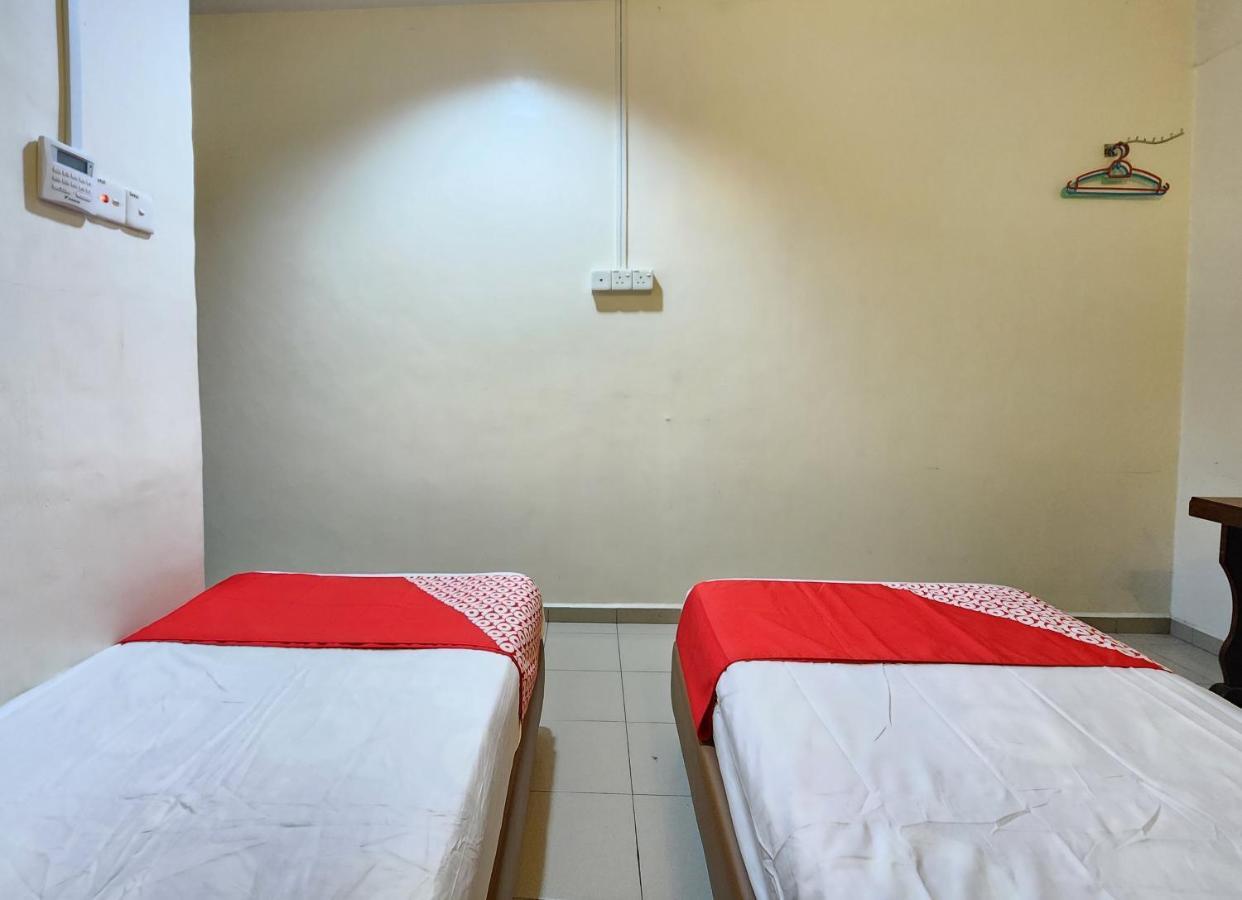 Oyo 90743 Hotel Ban Cheong Kangar Exterior photo