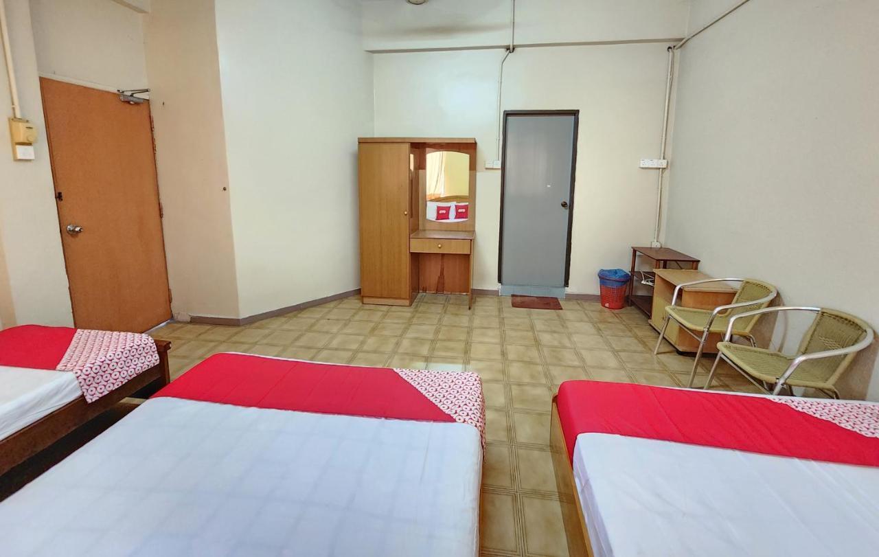 Oyo 90743 Hotel Ban Cheong Kangar Exterior photo