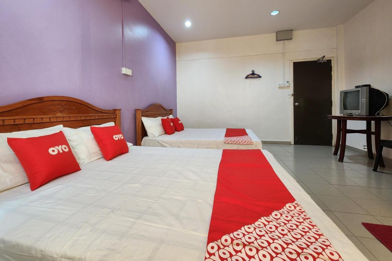 Oyo 90743 Hotel Ban Cheong Kangar Exterior photo