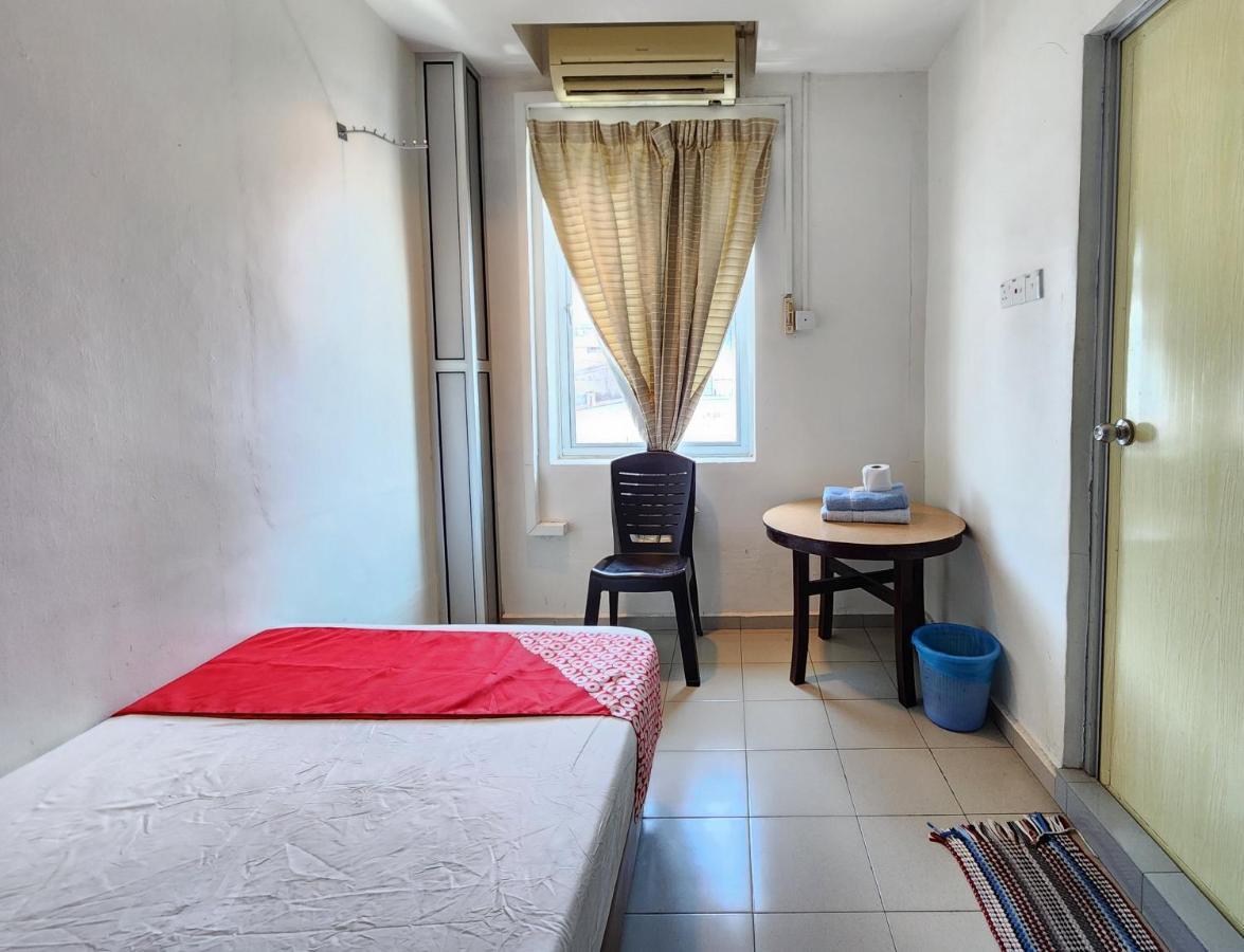 Oyo 90743 Hotel Ban Cheong Kangar Exterior photo