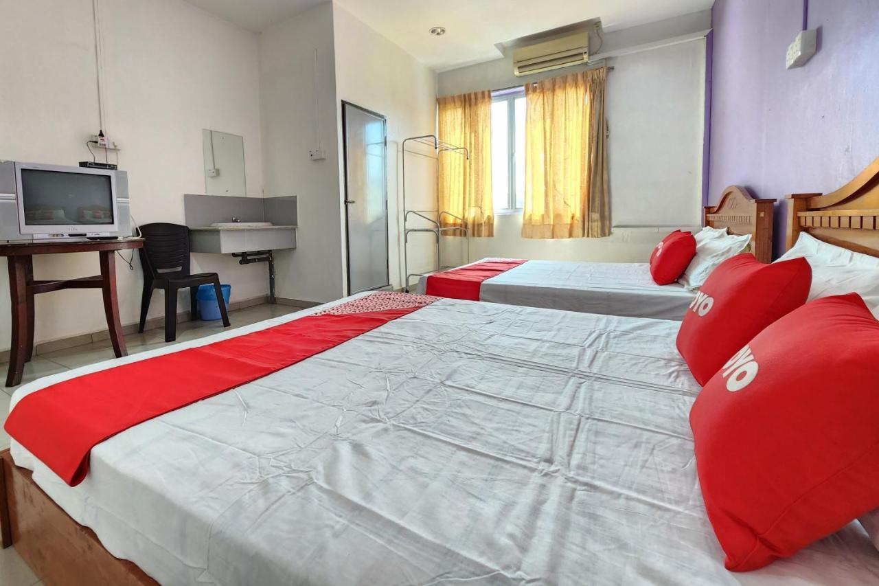 Oyo 90743 Hotel Ban Cheong Kangar Exterior photo